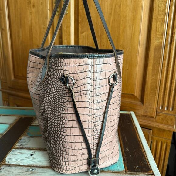 Freebird Mara Pink Croco embossed leather large tote bag distressed RARE - Picture 3 of 16
